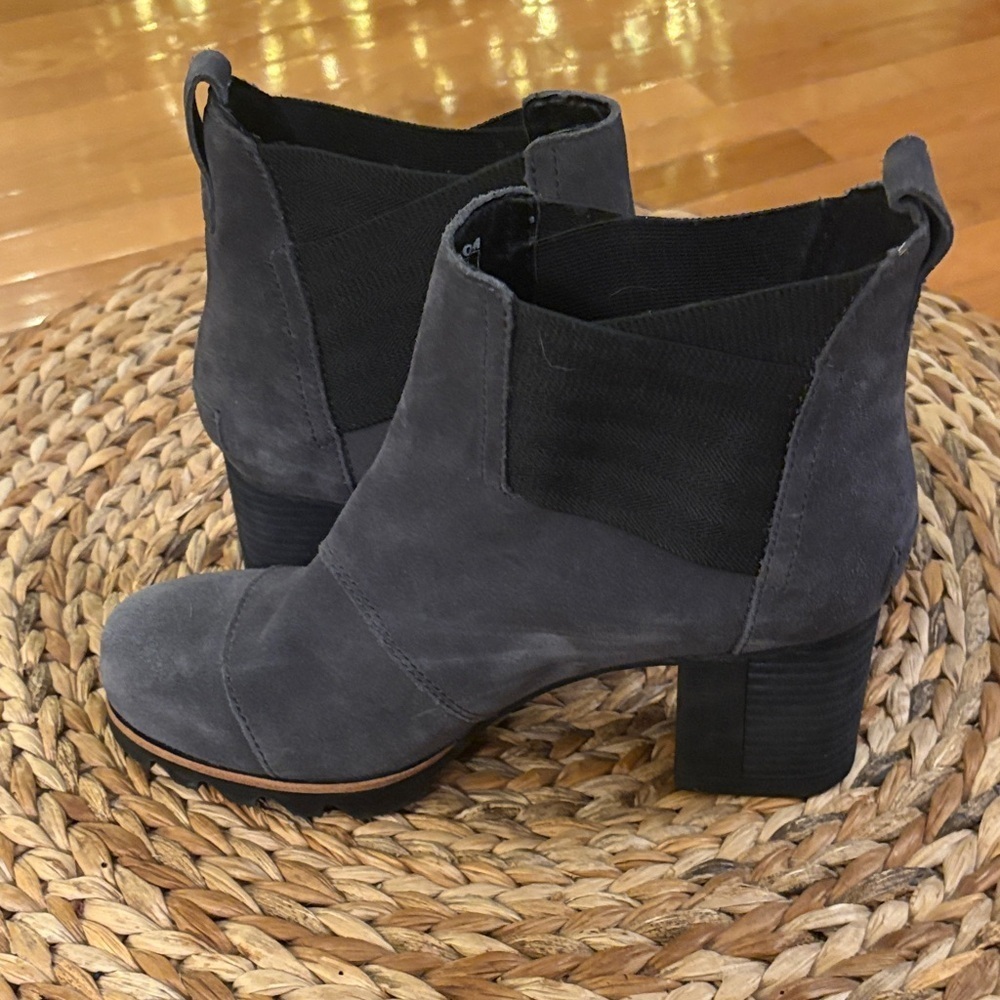 Sorel Women's Charcoal Ankle Booties - Picture 10 of 10